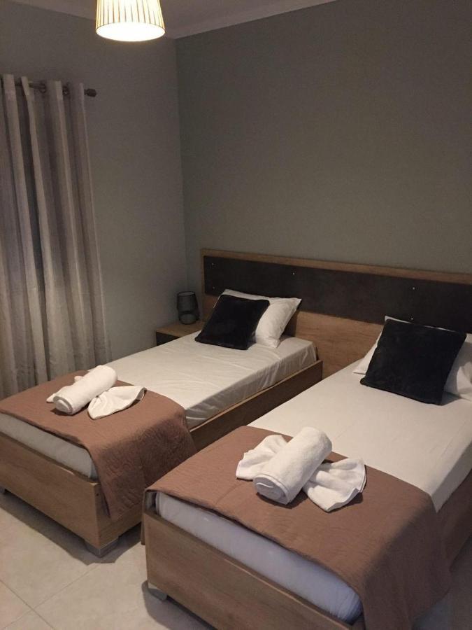 Liri'S Apartments Kalamákion Dış mekan fotoğraf