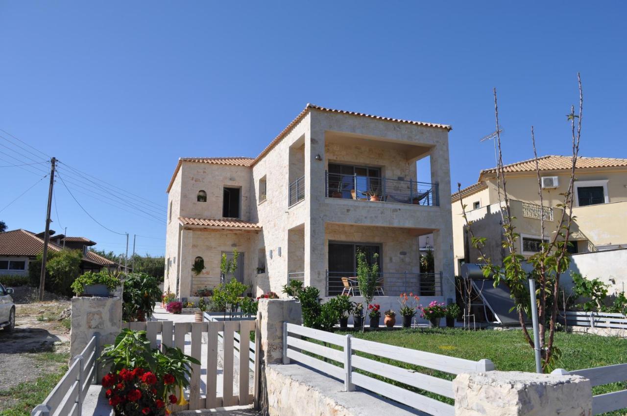 Liri'S Apartments Kalamákion Dış mekan fotoğraf