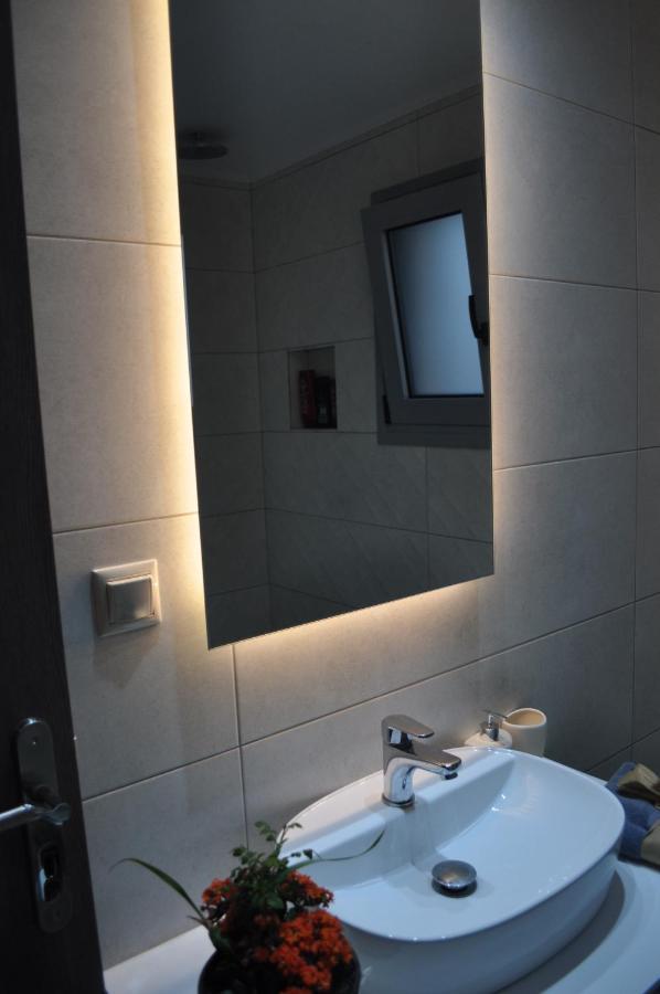 Liri'S Apartments Kalamákion Dış mekan fotoğraf