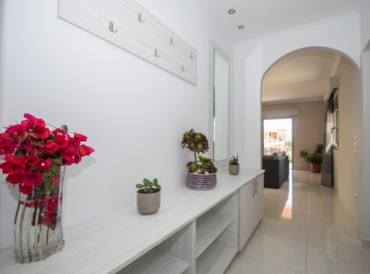 Liri'S Apartments Kalamákion Dış mekan fotoğraf