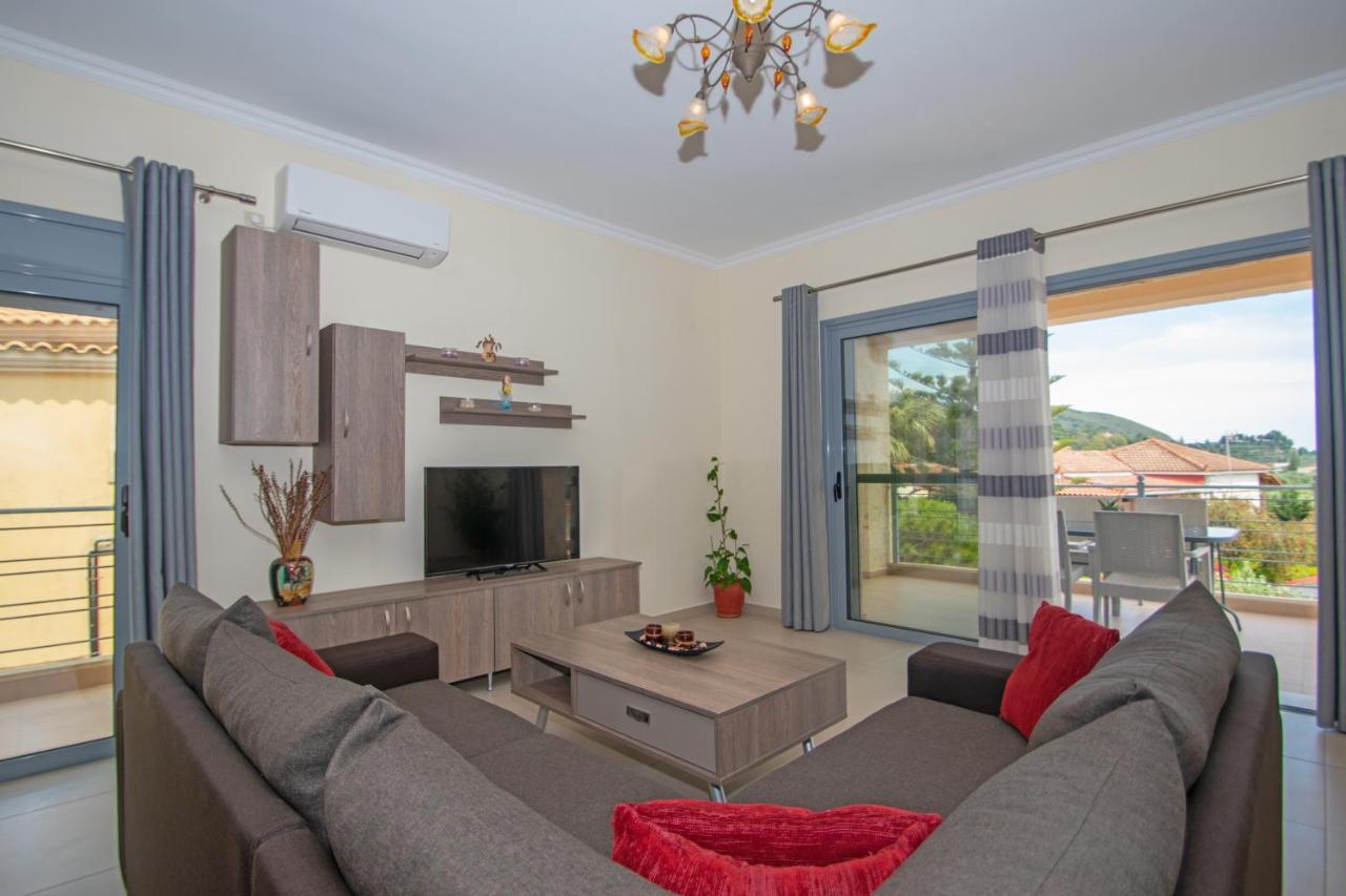 Liri'S Apartments Kalamákion Dış mekan fotoğraf