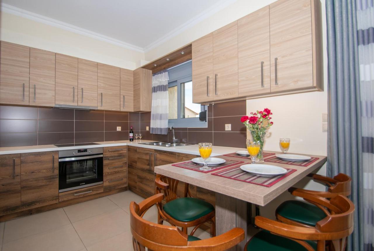 Liri'S Apartments Kalamákion Dış mekan fotoğraf