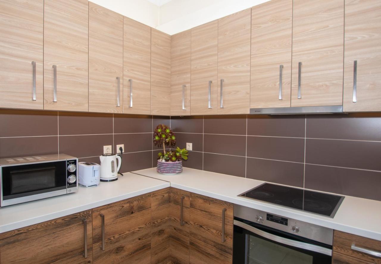 Liri'S Apartments Kalamákion Dış mekan fotoğraf