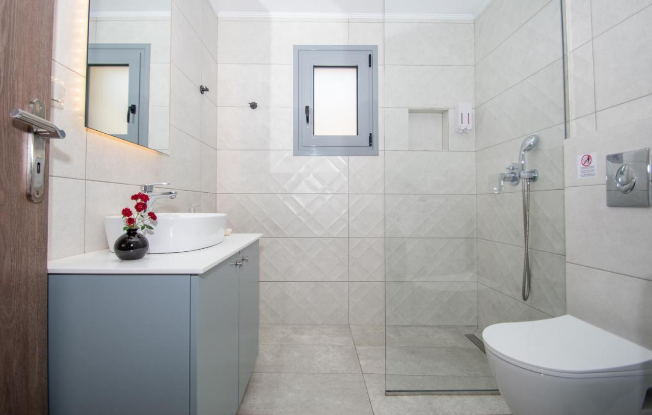 Liri'S Apartments Kalamákion Dış mekan fotoğraf