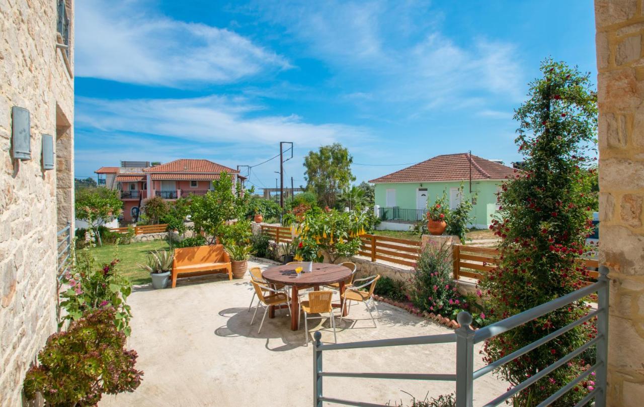 Liri'S Apartments Kalamákion Dış mekan fotoğraf
