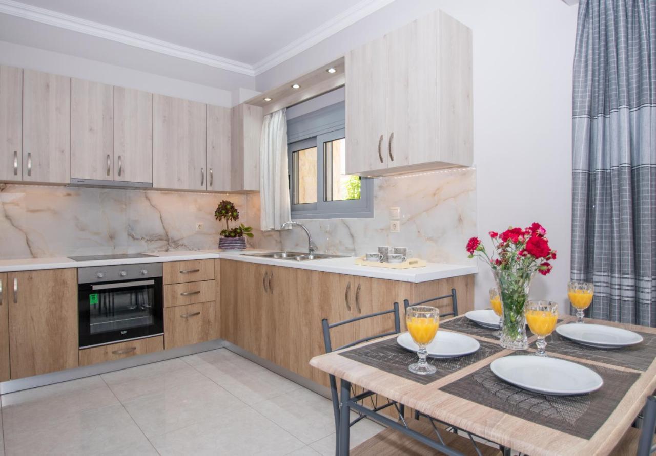 Liri'S Apartments Kalamákion Dış mekan fotoğraf